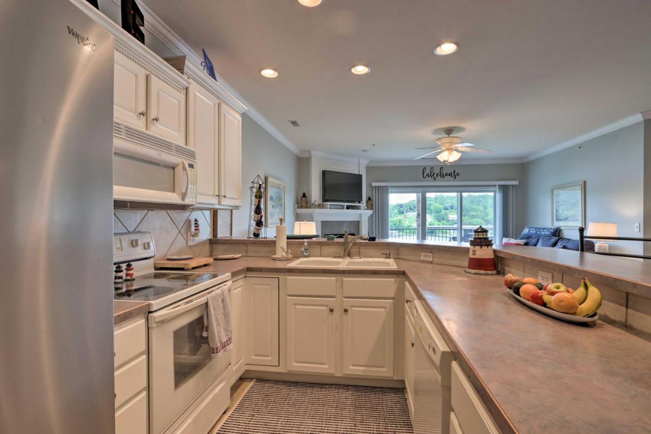 Lakefront Ozark Condo With Balcony And Seasonal Pool! Кемндентон Екстер'єр фото