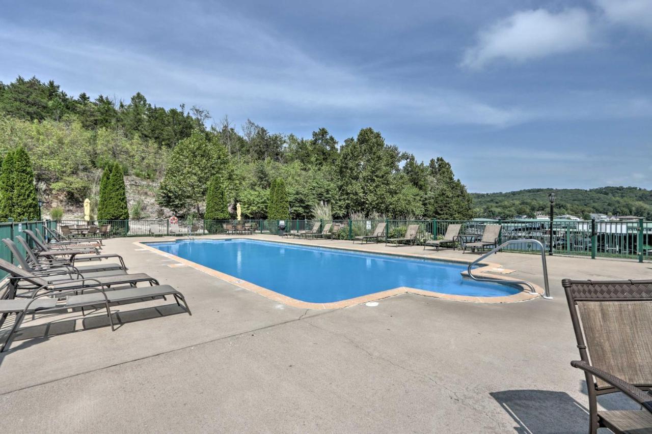 Lakefront Ozark Condo With Balcony And Seasonal Pool! Кемндентон Екстер'єр фото