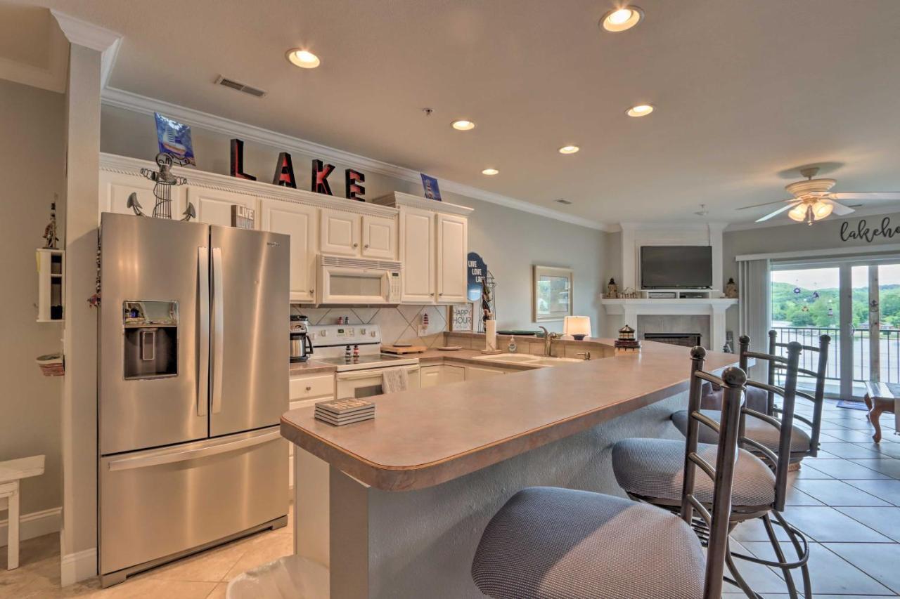 Lakefront Ozark Condo With Balcony And Seasonal Pool! Кемндентон Екстер'єр фото