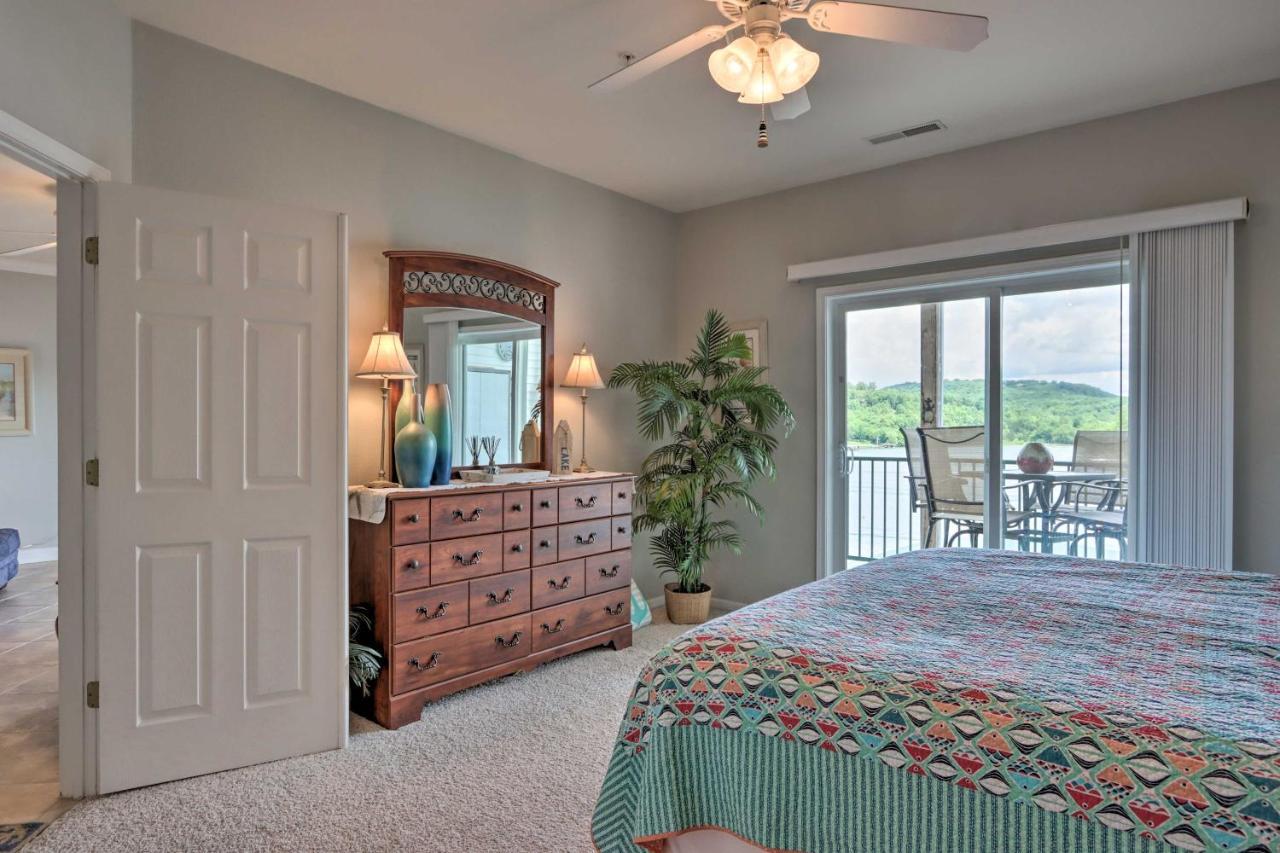Lakefront Ozark Condo With Balcony And Seasonal Pool! Кемндентон Екстер'єр фото